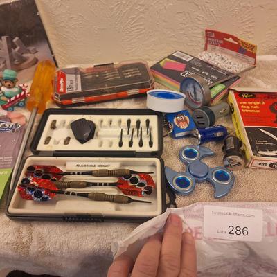 mixed lot of items