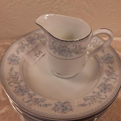 Mikasa Dresden Rose creamer and 7 dishes- salad