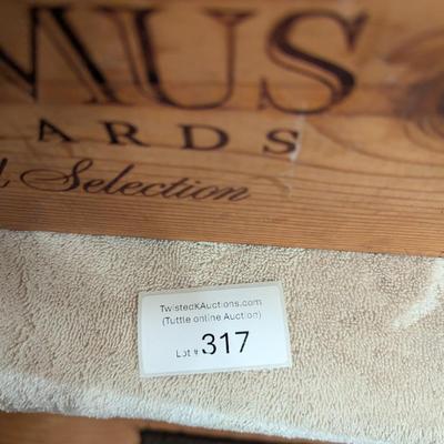 wooden Caymus Vineyards Special Selection wine crate.