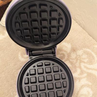 Nostalgia MyMini Personal Electric Waffle Maker.