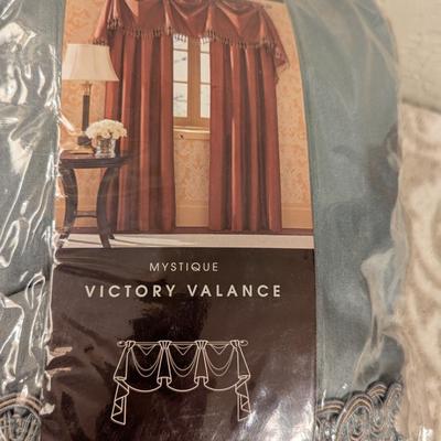 Chris Madden Mystique Victory Valance.