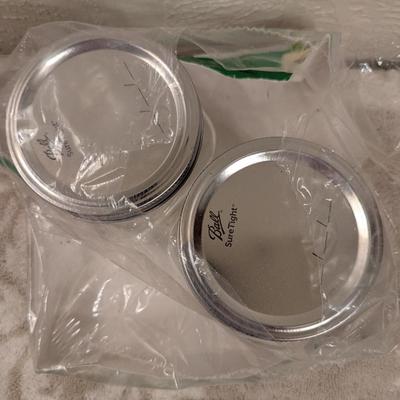 2 wide mouth pint jars