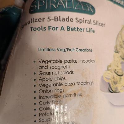 Spiralizer 5-Blade Vegetable Slicer.