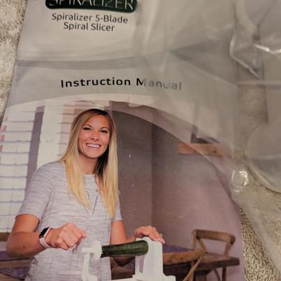 Spiralizer 5-Blade Vegetable Slicer.