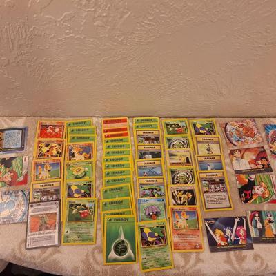 large set of pokemon cards