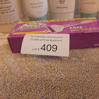 personal care bundle, most are full or nearly full but not sealed.  The razor is sealed.