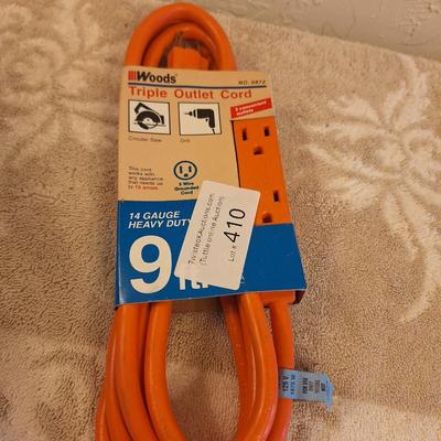 Woods 9 ft. 14/3 Orange Indoor Triple Outlet Extension Cord.