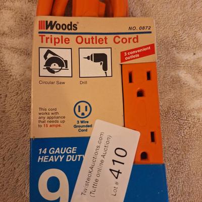 Woods 9 ft. 14/3 Orange Indoor Triple Outlet Extension Cord.