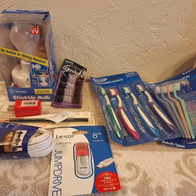 mixed lot of items, see photos