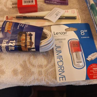 mixed lot of items, see photos