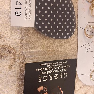 body spray, cosutme rings and gel pads