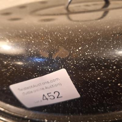 Enamel black speckled oven roaster