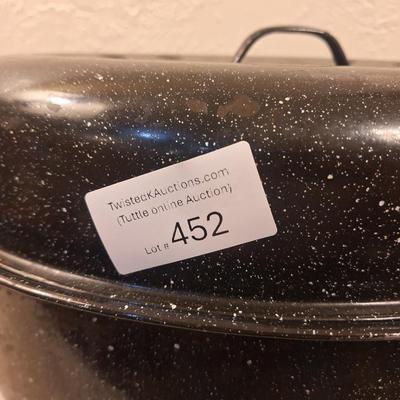 Enamel black speckled oven roaster