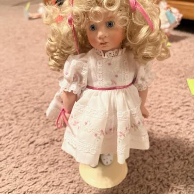 Lissa 1994 Lovable Dolls by Arlene