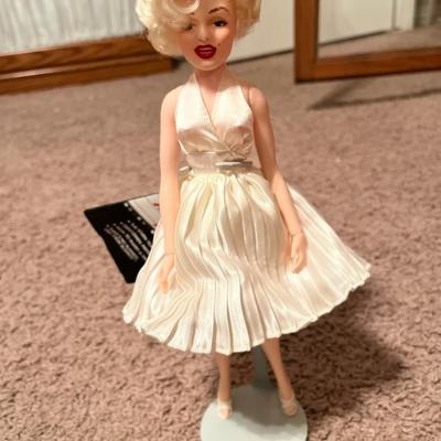 Marilyn Monroe "20th Century Fox" Doll