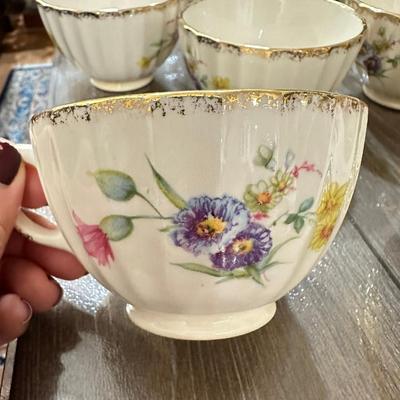 22K Pure Gold Vintage Floral Porcelain Dinnerware Set With Gold Trim Plates, Cups, Bowls & Serving 43 Pieces