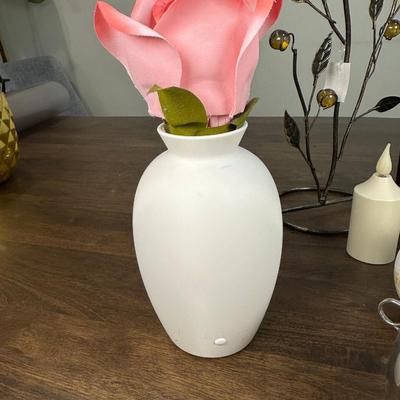 Assorted Decorative Objects Lot