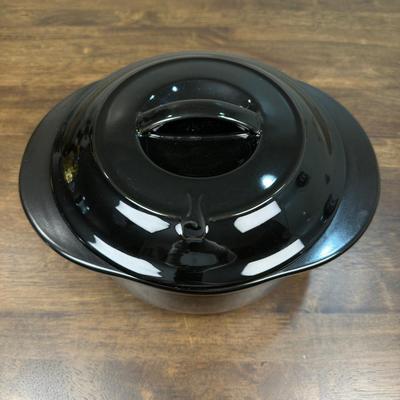 Versa Pot 2.5-Quart With Lid Xtrema  100% Ceramic  Open Box, Never Used