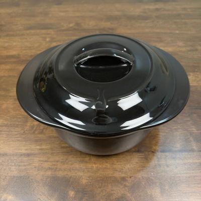 Versa Pot 2.5-Quart With Lid Xtrema  100% Ceramic  Open Box, Never Used