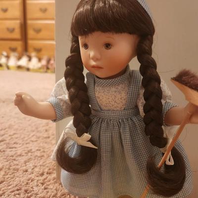 1991 Saturdays Child Sylvia Natlerer Franklin Heirloom Dolls