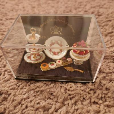 German Doll Strawberry Cake Set