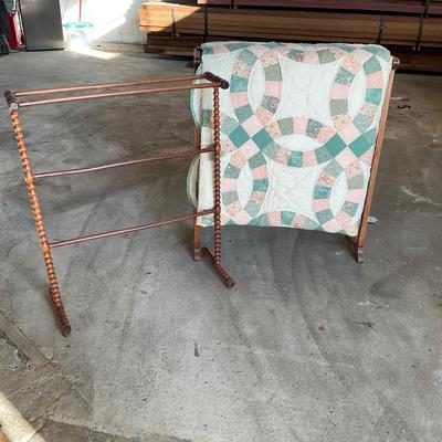 890 Two Quilt Racks with Large Quilt