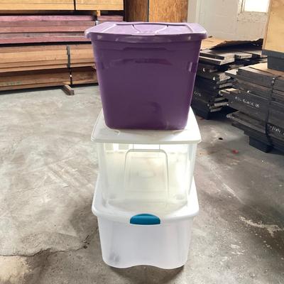 1107 Lot Of Three Storage Containers