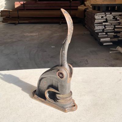 895 Vintage Cast Iron Stamp Embosser Seal