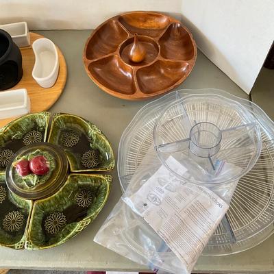 952 Lot of Round Vintage Serving Dishes