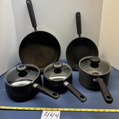 Pampered Chef Pan Set