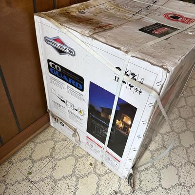 NIB Briggs & Stratton Generator