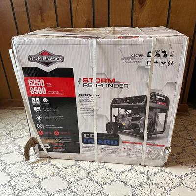 NIB Briggs & Stratton Generator