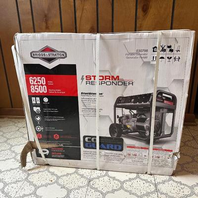 NIB Briggs & Stratton Generator