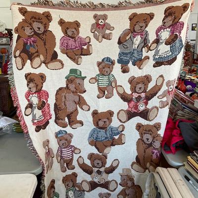 956 Various Themed Throw Blankets