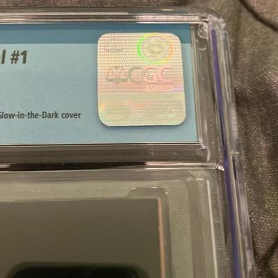 CGC 9.8 Harley Quinn 30th Anniversary Special #1 - Frank Cho Glow-in-the-Dark Variant (2022 DC)