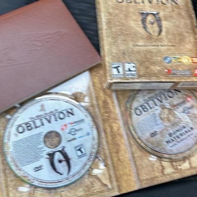 Elder Scrolls IV: Oblivion Collector's Edition (PC, 2006) - Complete in Box with Bonus Disc, Booklet