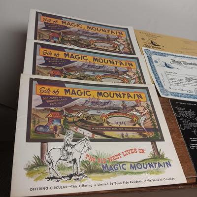 LARGE ORIGINAL MAP OF MAGIC MOUNTAIN AMUSEMENT PARK IN GOLDEN, CO