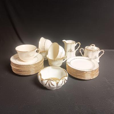 CROOKSVILLE CHINA COFFEE/TEA SERVICE FOR 5 WITH EXTRAS