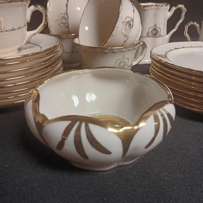 CROOKSVILLE CHINA COFFEE/TEA SERVICE FOR 5 WITH EXTRAS