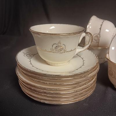 CROOKSVILLE CHINA COFFEE/TEA SERVICE FOR 5 WITH EXTRAS