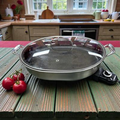 Cuisinart CSK-150 Electric Skillet With Lid. Tested Working