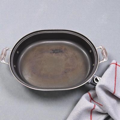 Cuisinart CSK-150 Electric Skillet With Lid. Tested Working