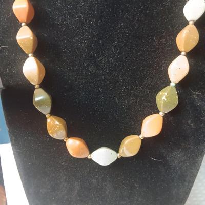 EARTH TONE NECKLACE AND PIERCED EARRINGS