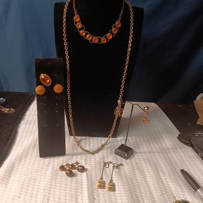 MORE VINTAGE COSTUME JEWELRY