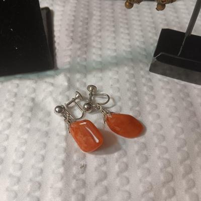 MULTI CHAIN NECKLACE, BROOCH, SMALL BOW PIN AND CLIP ON EARRINGS