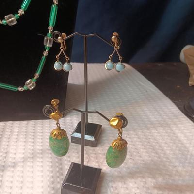 GREEN GLASS BEADED LONG NECKLACE, CLIP ON AND SCREW BACK EARRINGS, MULTI STRAND BRACELET AND MORE