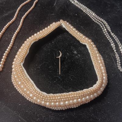 VINTAGE BEADED COLLAR, VERY LONG SILVER TONE CHAIN AND FAUX PEARL NECKLACE