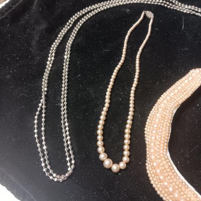 VINTAGE BEADED COLLAR, VERY LONG SILVER TONE CHAIN AND FAUX PEARL NECKLACE