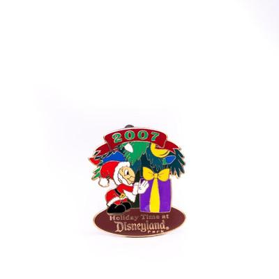 Sale Photo Thumbnail #401: Jiminy Cricket from Pinocchio . Jiminy Cricket dressed in Santa suit. 2007 Disney Pin. From the home of a former Cast Member.