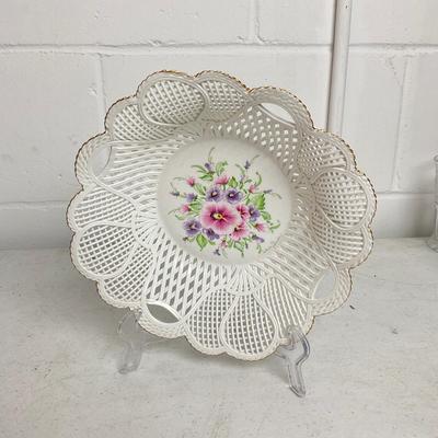 970 Decorative Bowls and Vases